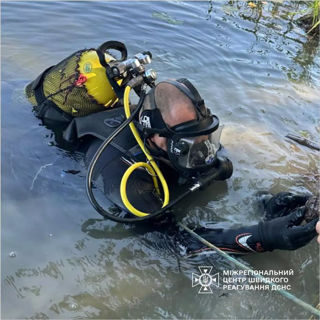 Водолази-сапери ДСНС щоденно працюють над очищенням українських водойм від небезпечних предметів.