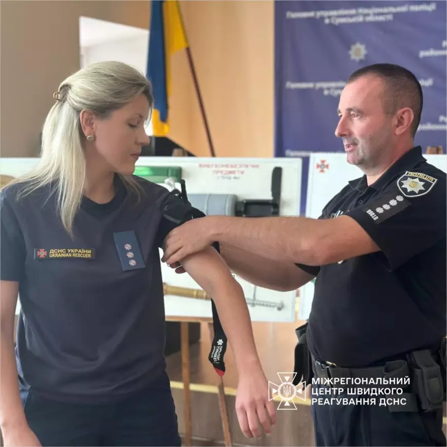 У рамках міжвідомчої взаємодії підрозділів системи МВС інструктори з мінної безпеки Міжрегіонального центру швидкого реагування ДСНС України провели навчально-практичне заняття для особового складу Роменського районного відділу поліції.