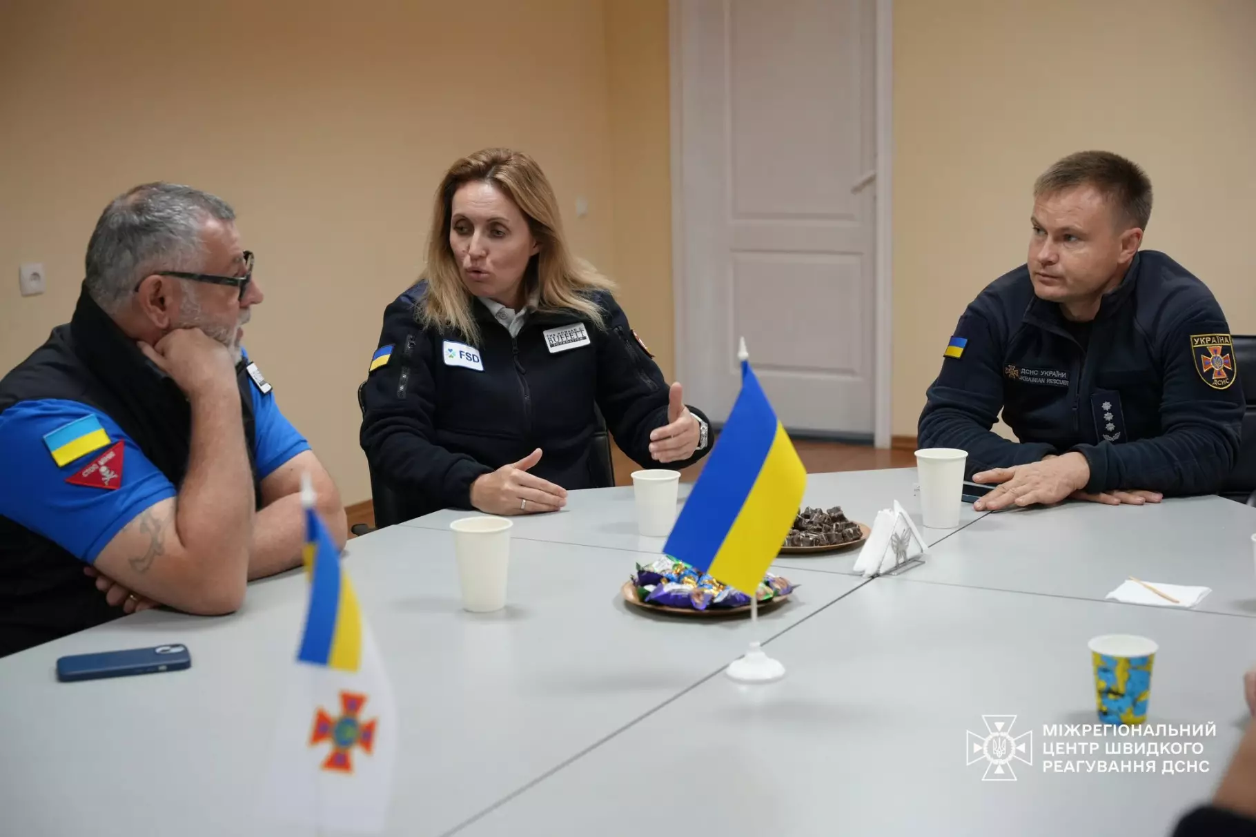 Сьогодні до Міжрегіонального центру швидкого реагування завітали представники Швейцарського фонду з протимінної діяльності в Україні (FSD)