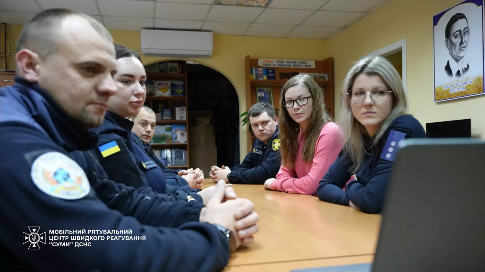 Сьогодні для особового складу Мобільного рятувального центру швидкого реагування "Суми" ДСНС України було проведено інформування до Всесвітнього дня боротьби зі СНІДом.
