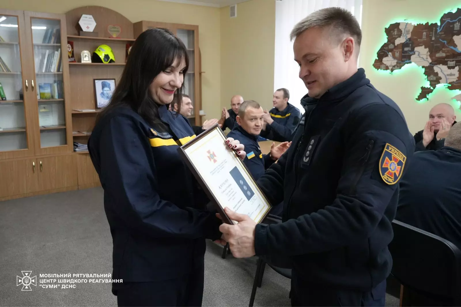 Під час оперативної наради рятувальники отримали чергові спеціальні звання