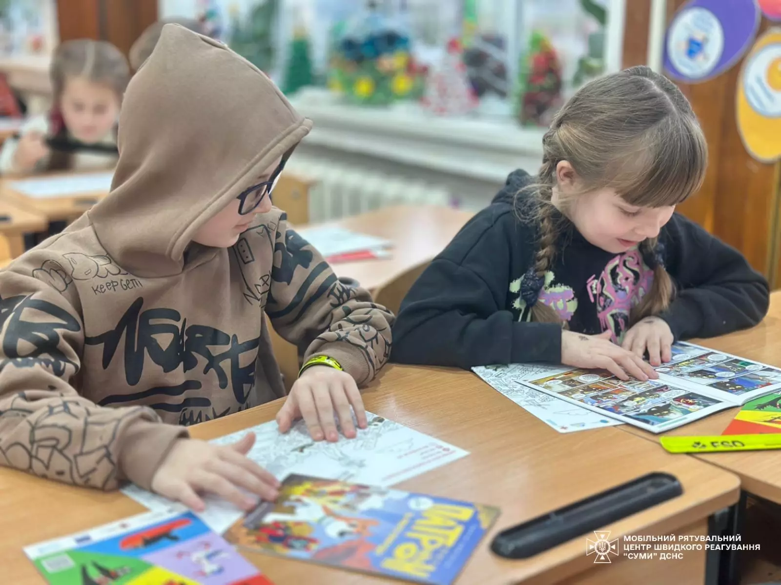 Інструктори з мінної безпеки Мобільного рятувального центру швидкого реагування «Суми» ДСНС України завітали до школярів Роменської громади і перетворили звичайний день на справжній урок життя!
